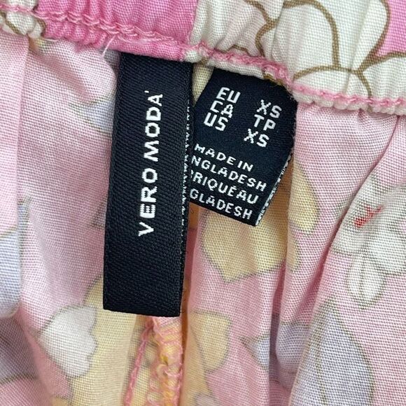 Vero Moda Women's Taya Floral Pull-On Cotton High Waisted Shorts XS - Picture 10 of 13